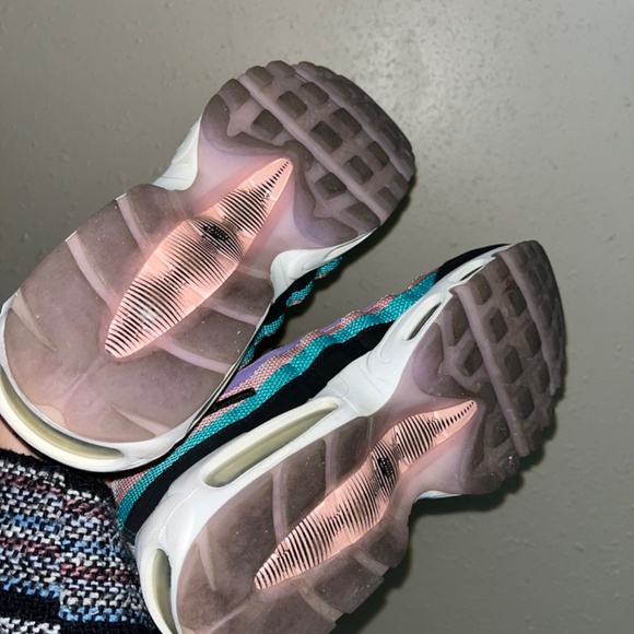 Nike more uptempo have a nice day shoes - Picture 4 of 6